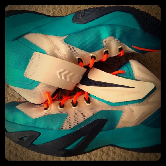 lebron soldier 8 orange